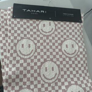 Tahari Home Cable Knit Table Runner